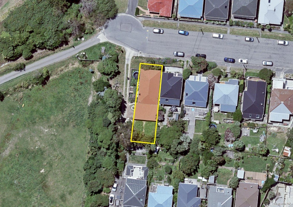 15 Danube Street, Island Bay, Wellington - Carousel 16