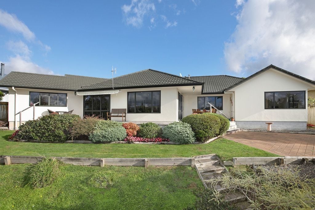 149 Summerhill Drive, Fitzherbert, Palmerston North - Carousel 16