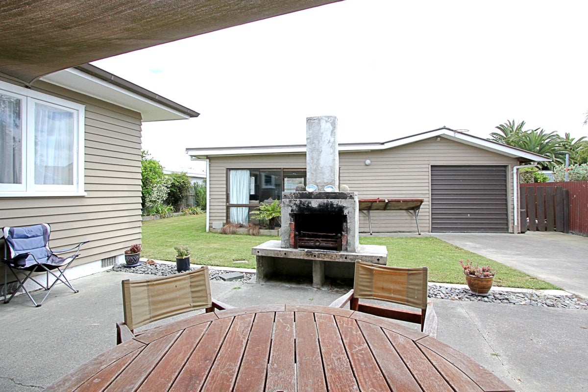 86 Masefield Avenue, Maraenui, Napier - Carousel 1