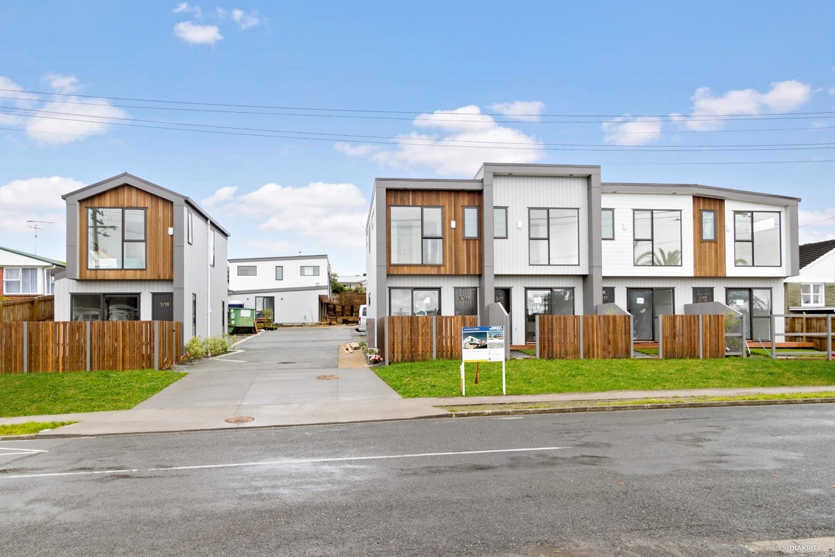3/17 Parker Avenue, New Lynn, Auckland - Carousel 2