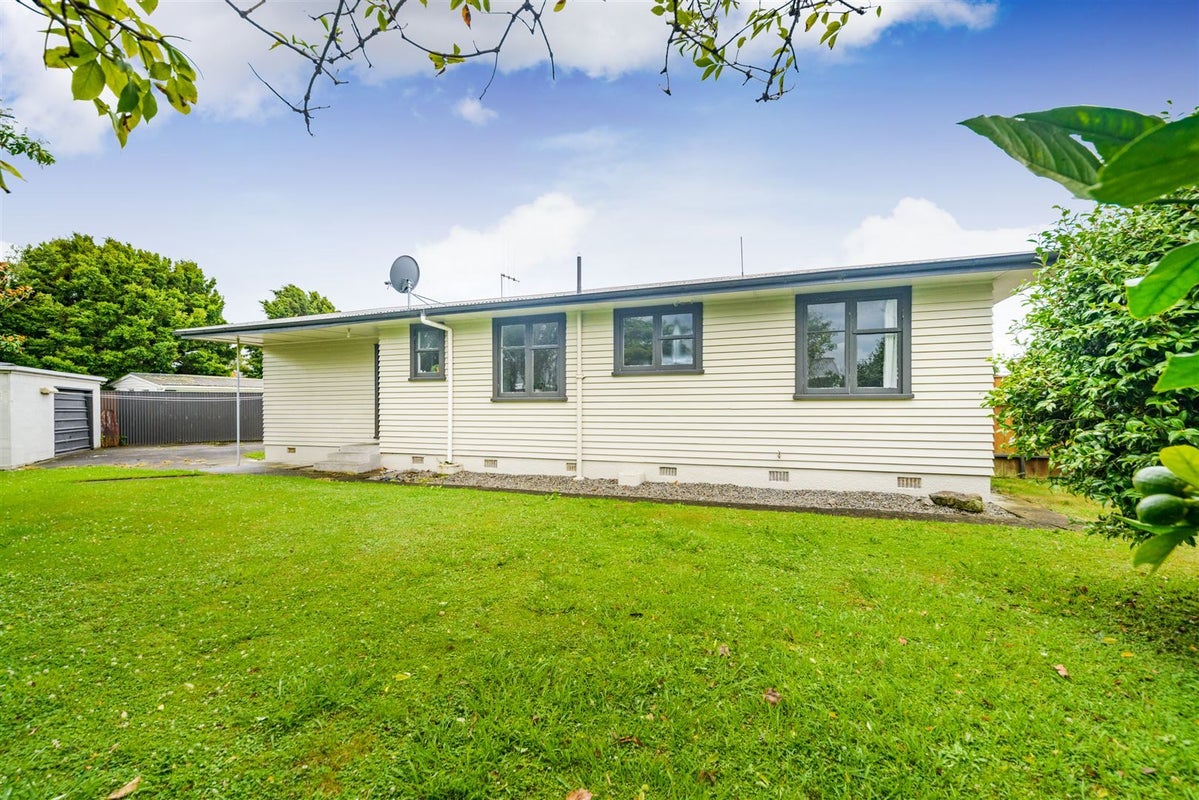 10 Lewis Place, Highbury, Palmerston North - Carousel 2