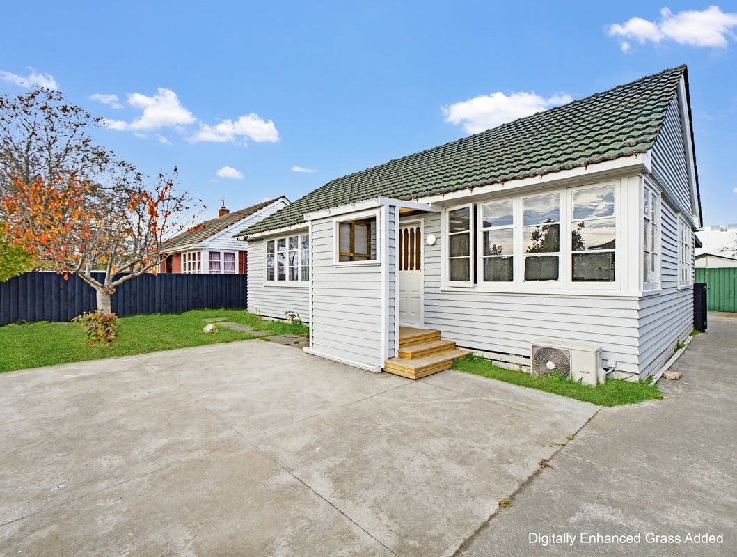 16 Boyne Avenue, Northcote, Christchurch - Carousel 1