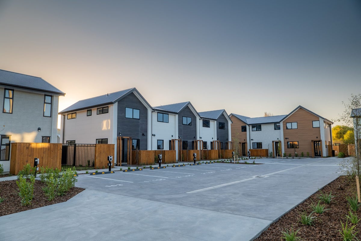8/105 Purchas Street, Edgeware, Christchurch - Carousel 10