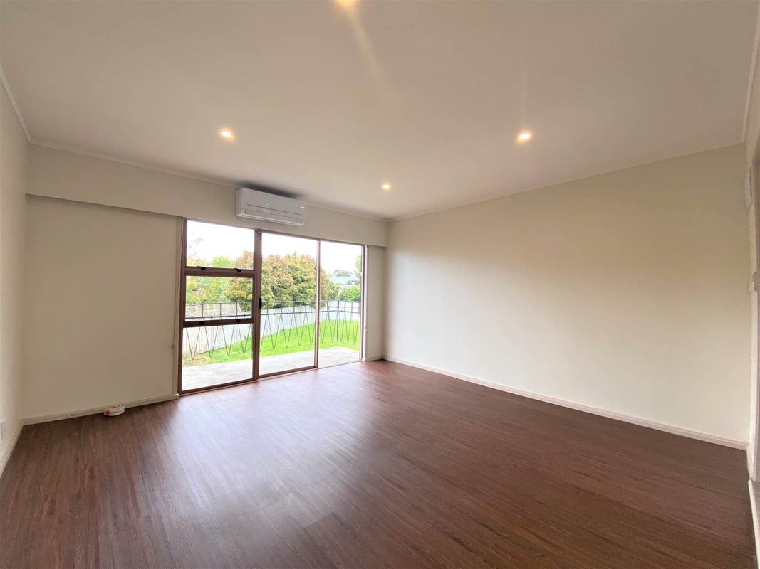 11/31 Blease Street, New Lynn, Auckland - Carousel 2