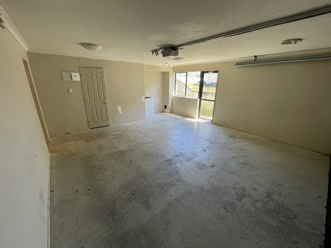 142C Hillsborough Road, Hillsborough, Auckland - Carousel 17