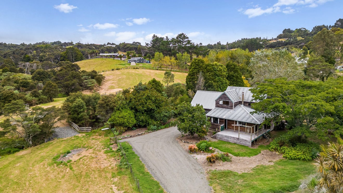 4 Steed Road, Waitakere, Auckland - Carousel 2