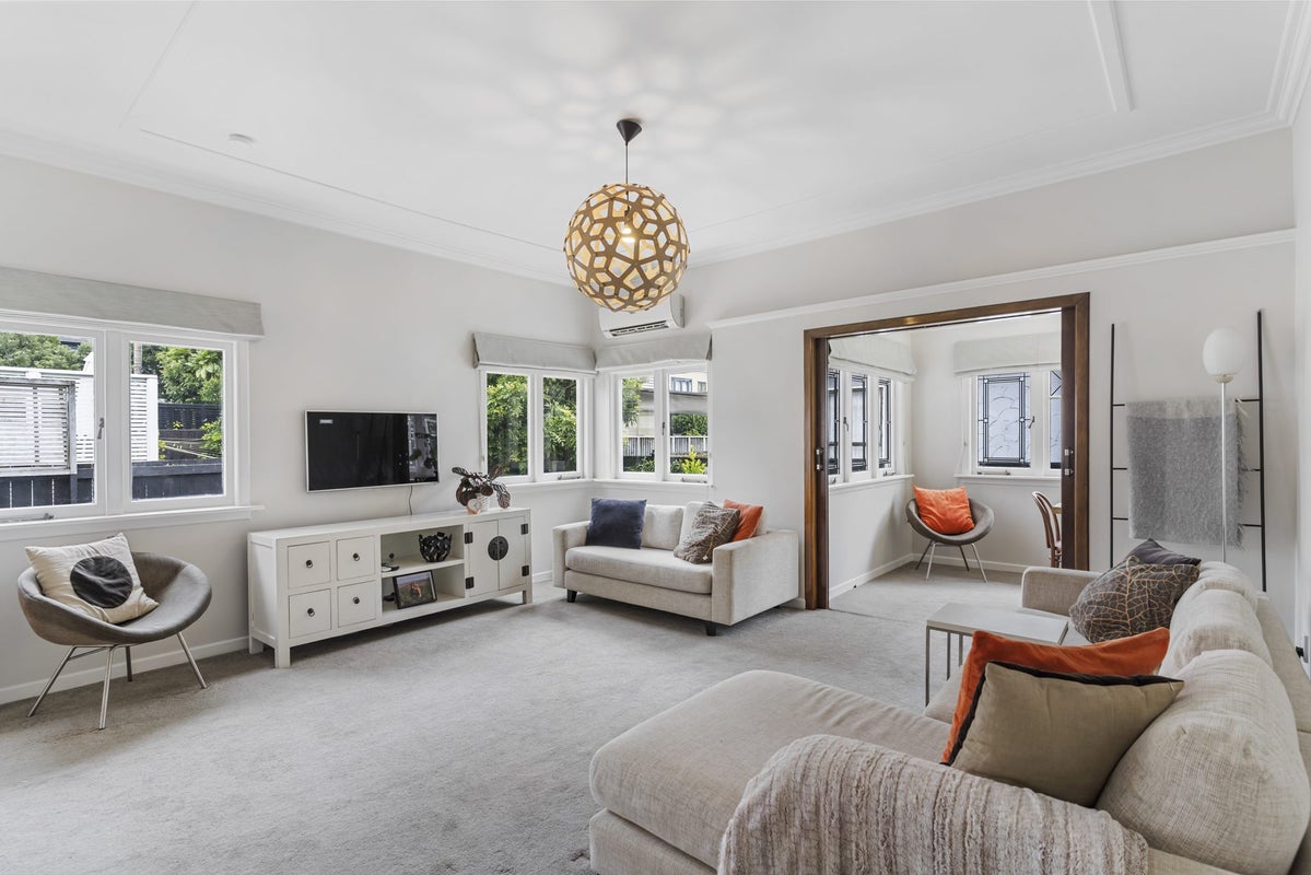 18 Fir Street, Waterview, Auckland - Carousel 2
