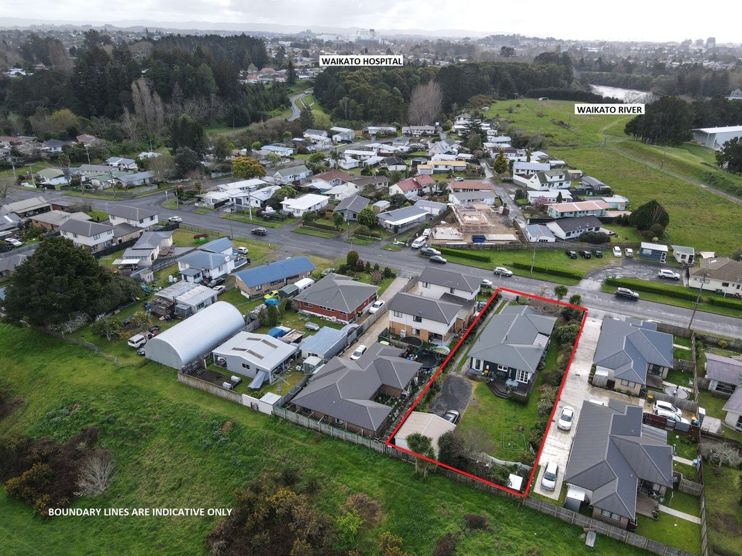 108 Peacockes Road, Fitzroy, Hamilton - Carousel 1