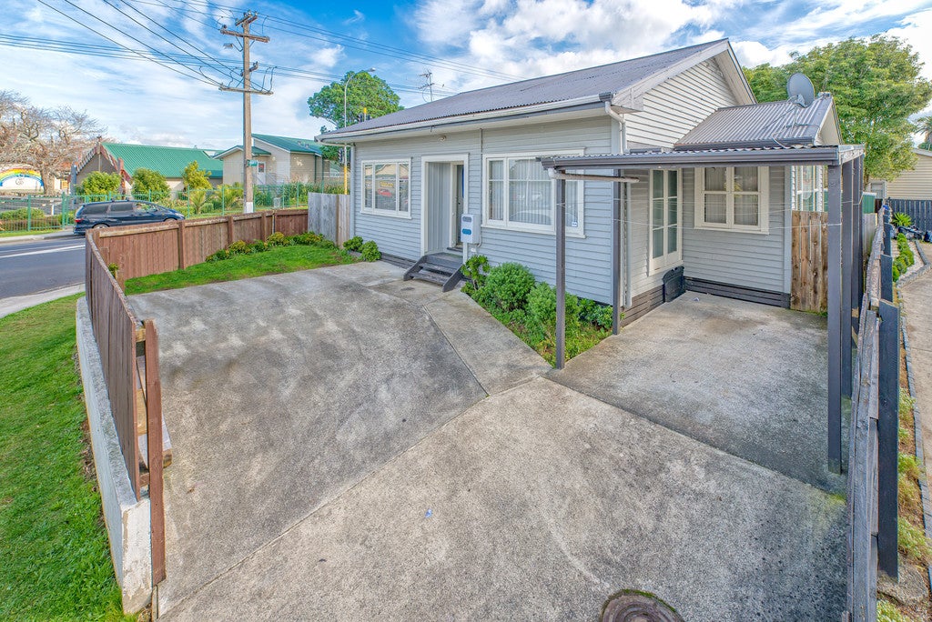 65 Russell Road, Manurewa, Auckland - Carousel 1