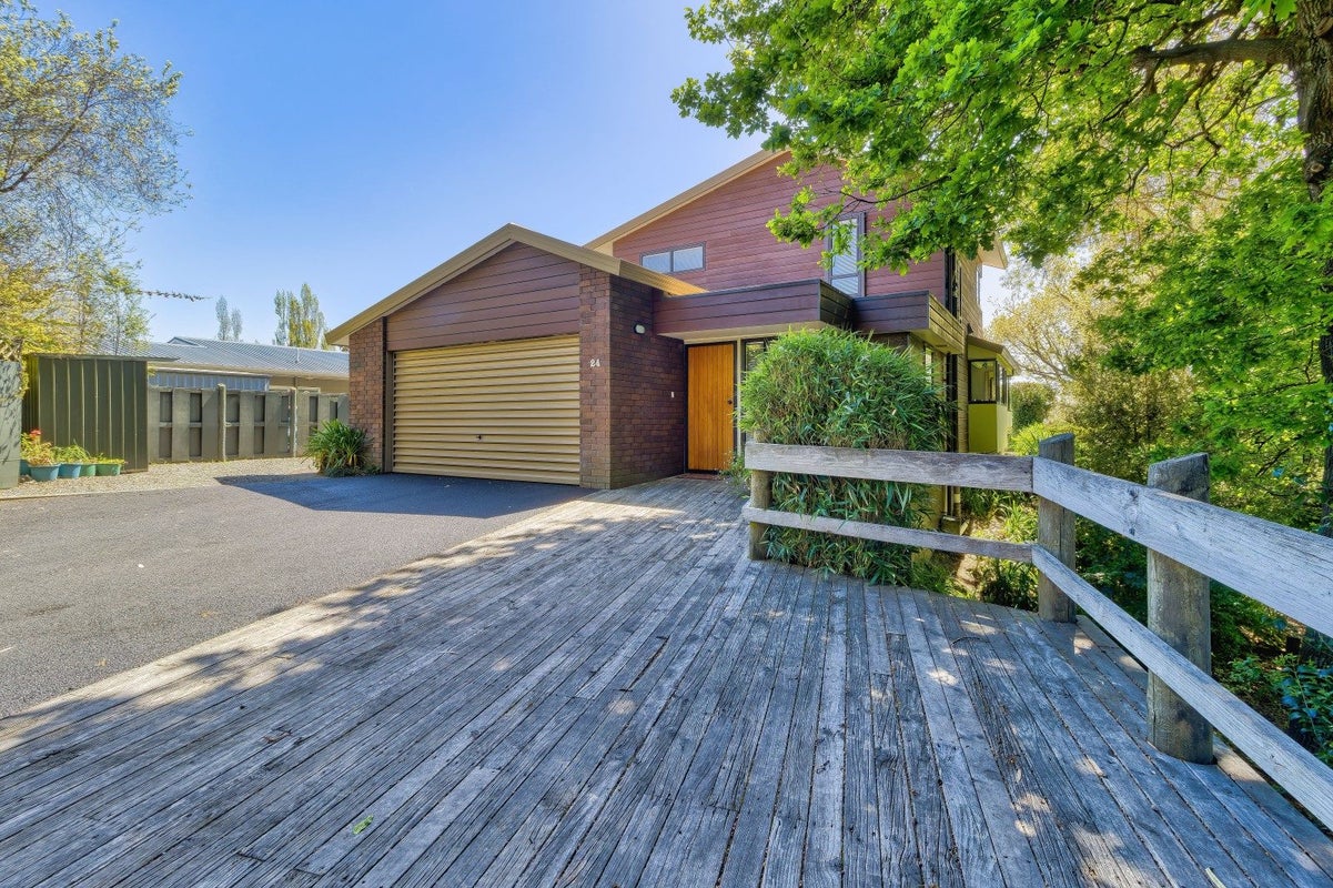 24 Hunters Hill, Havelock North, Havelock North - Carousel 2
