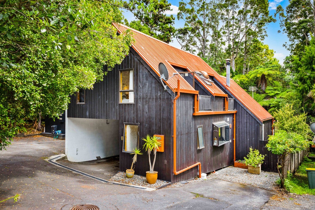 2/115 Daffodil Street, Titirangi, Auckland - Carousel 2