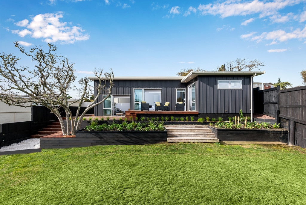 63 Evelyn Road, Cockle Bay, Auckland - Carousel 1