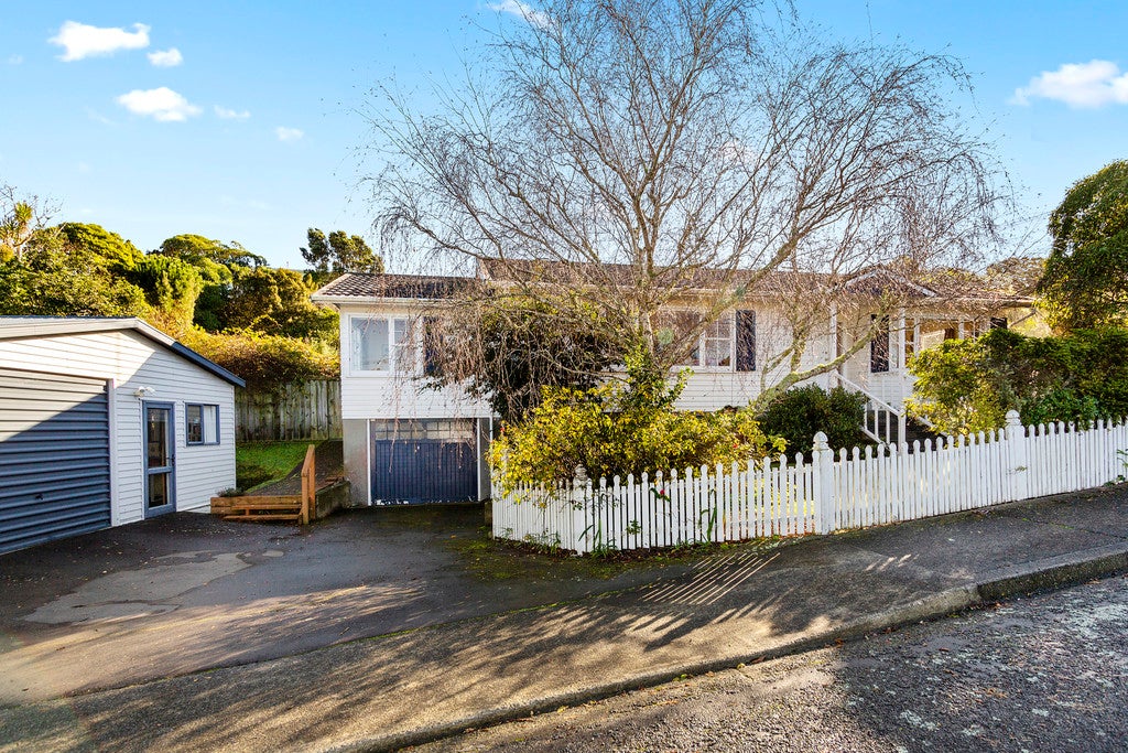 1 Pekanga Road, Normandale, Lower Hutt - Carousel 2