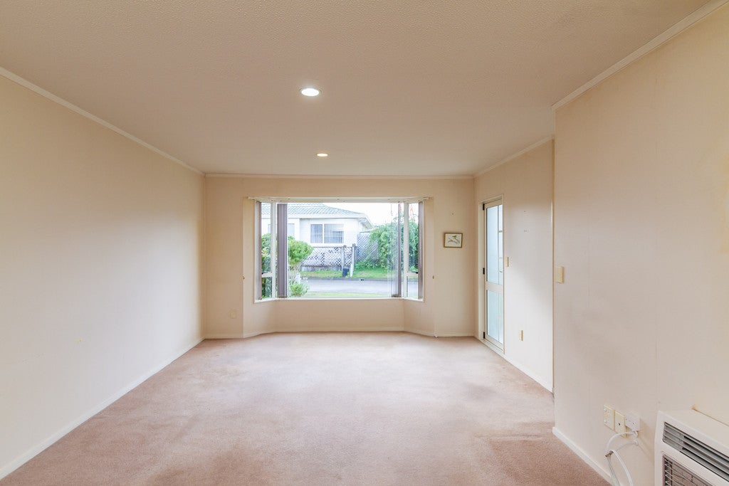 25/17 JOHN ST, TRENTHAM, UPPER HUTT - Carousel 2