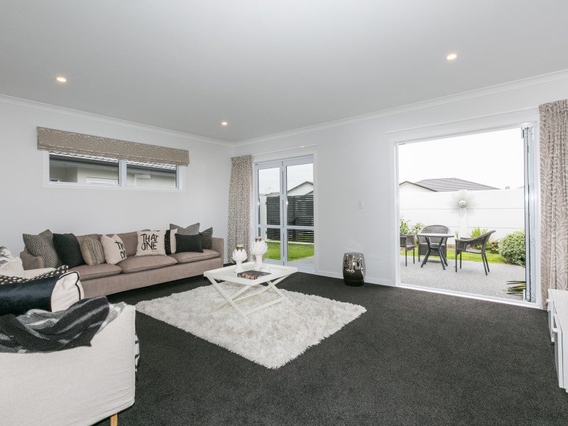 33 Kapiti Drive, Poraiti, Napier - Carousel 2