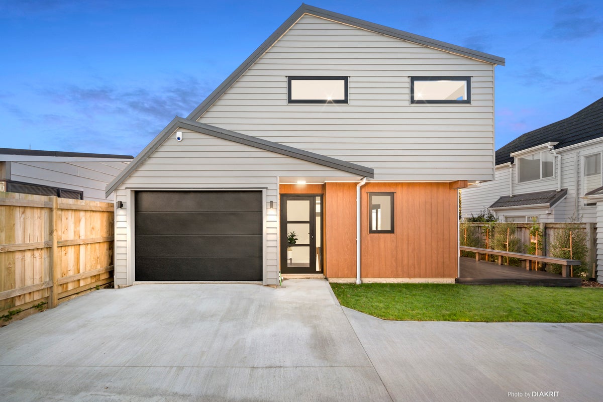 26A Bannister Avenue, Johnsonville, Wellington - Carousel 1