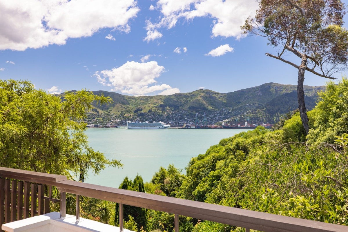 23 Te Ara Crescent, Diamond Harbour, Lyttelton - Carousel 1