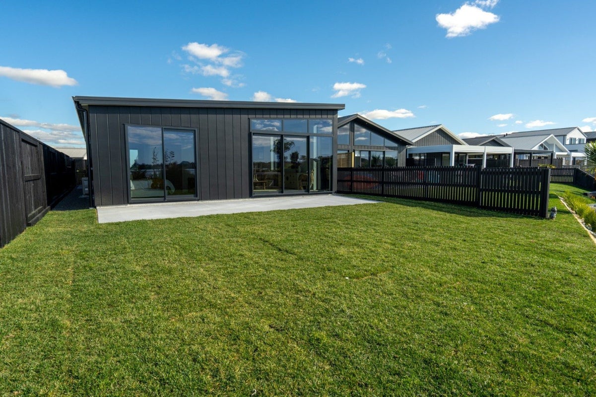 43 Hinaki Street, Poike, Tauranga - Carousel 24