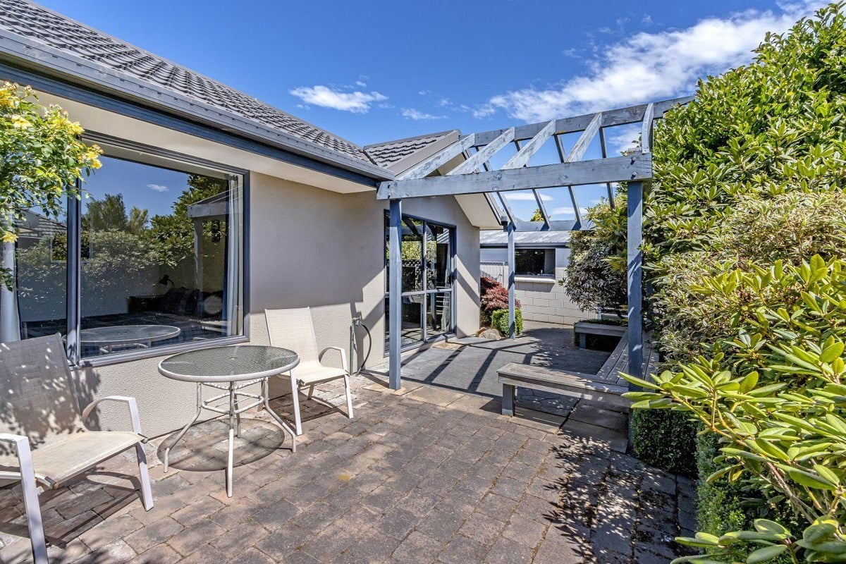 2/20 Bella Rosa Drive, Hei Hei, Christchurch - Carousel 1