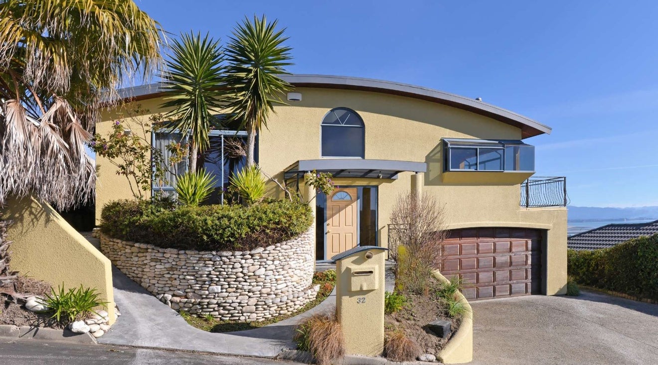 32 Austen Ward Heights, Enner Glynn, Nelson - Carousel 1