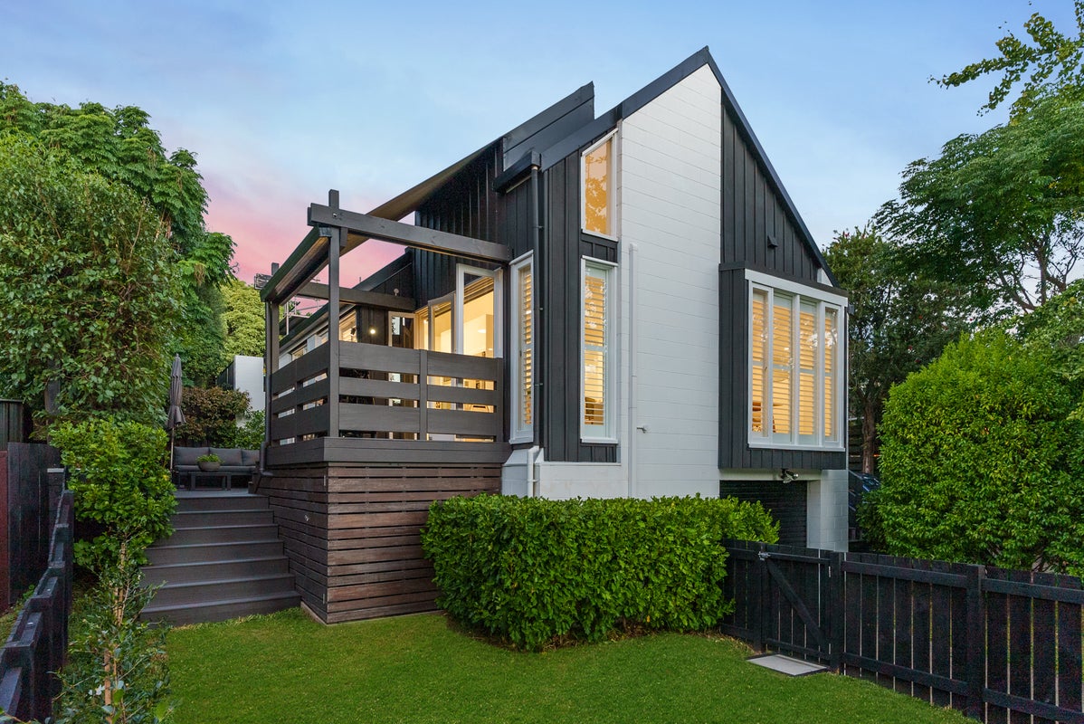 1/20 Houghton Street, Meadowbank, Auckland - Carousel 1