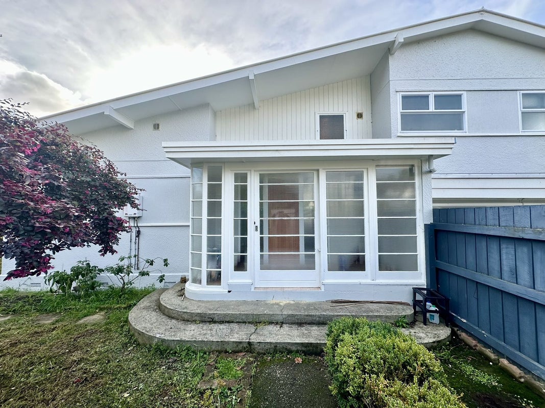 15 Harley Grove, Boulcott, Lower Hutt - Carousel 2