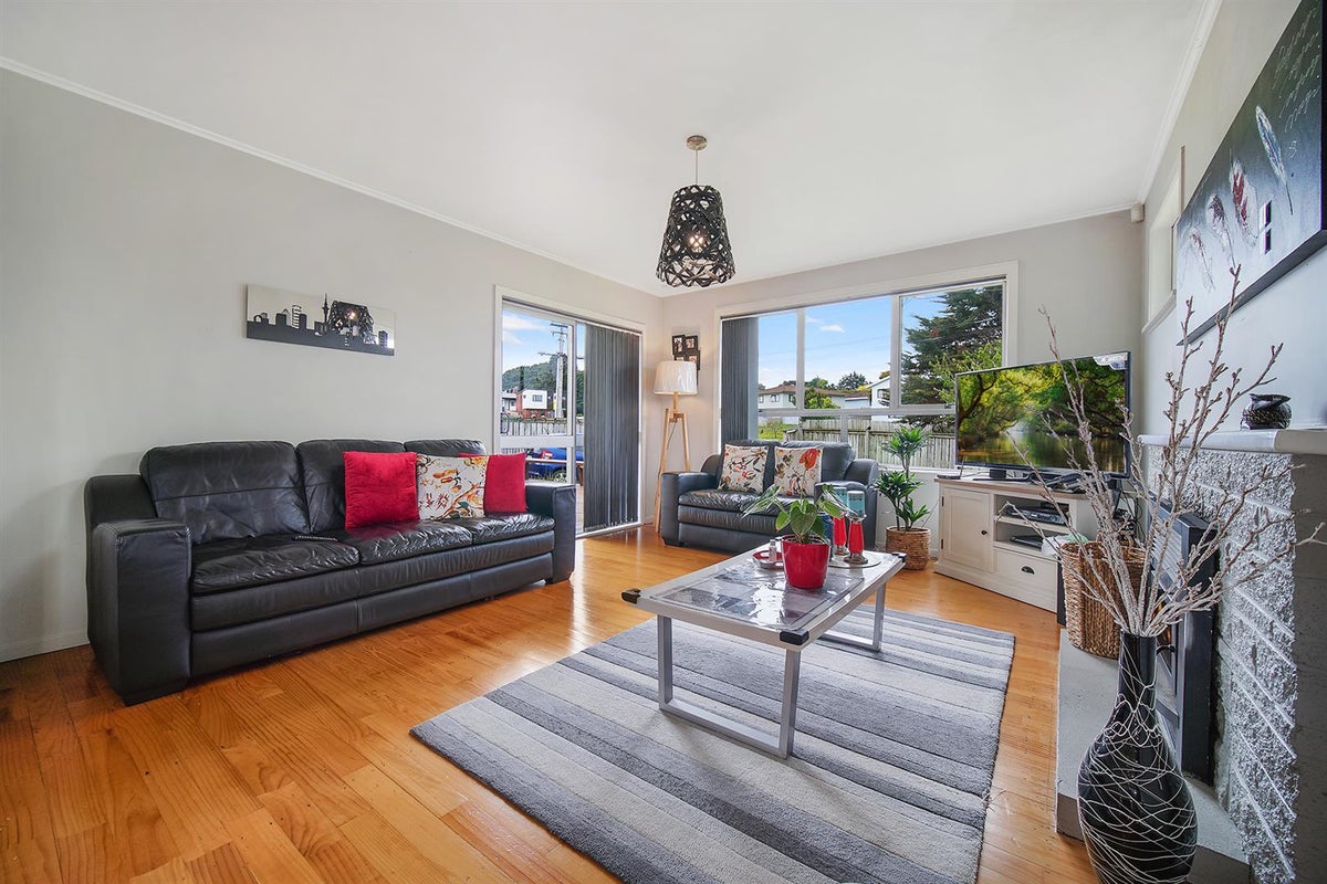1/1 Scotts Road, Manurewa East, Auckland - Carousel 2