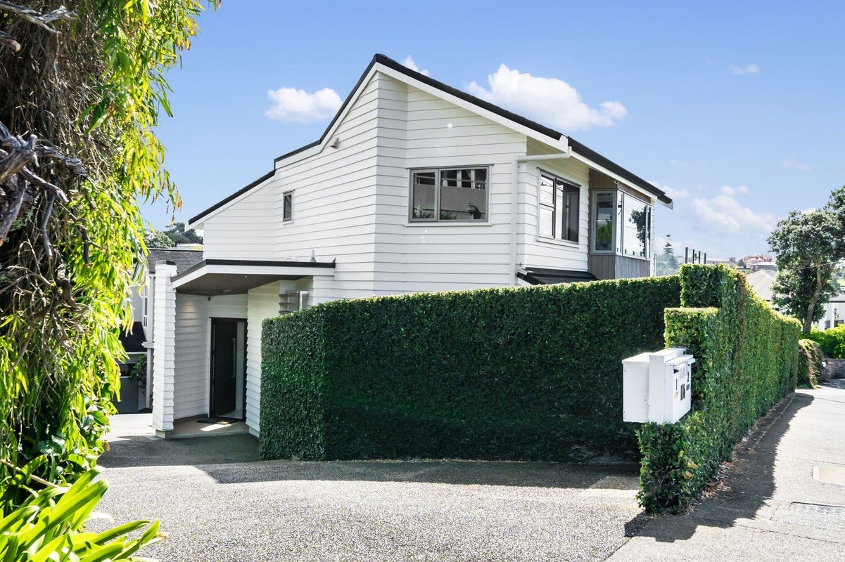1/176 Upland Road, Remuera, Auckland - Carousel 2