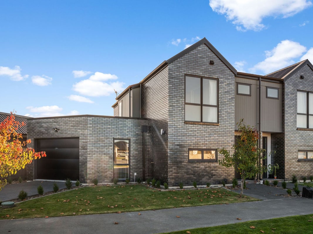 17 Eminence Drive, Northwood, Christchurch - Carousel 29