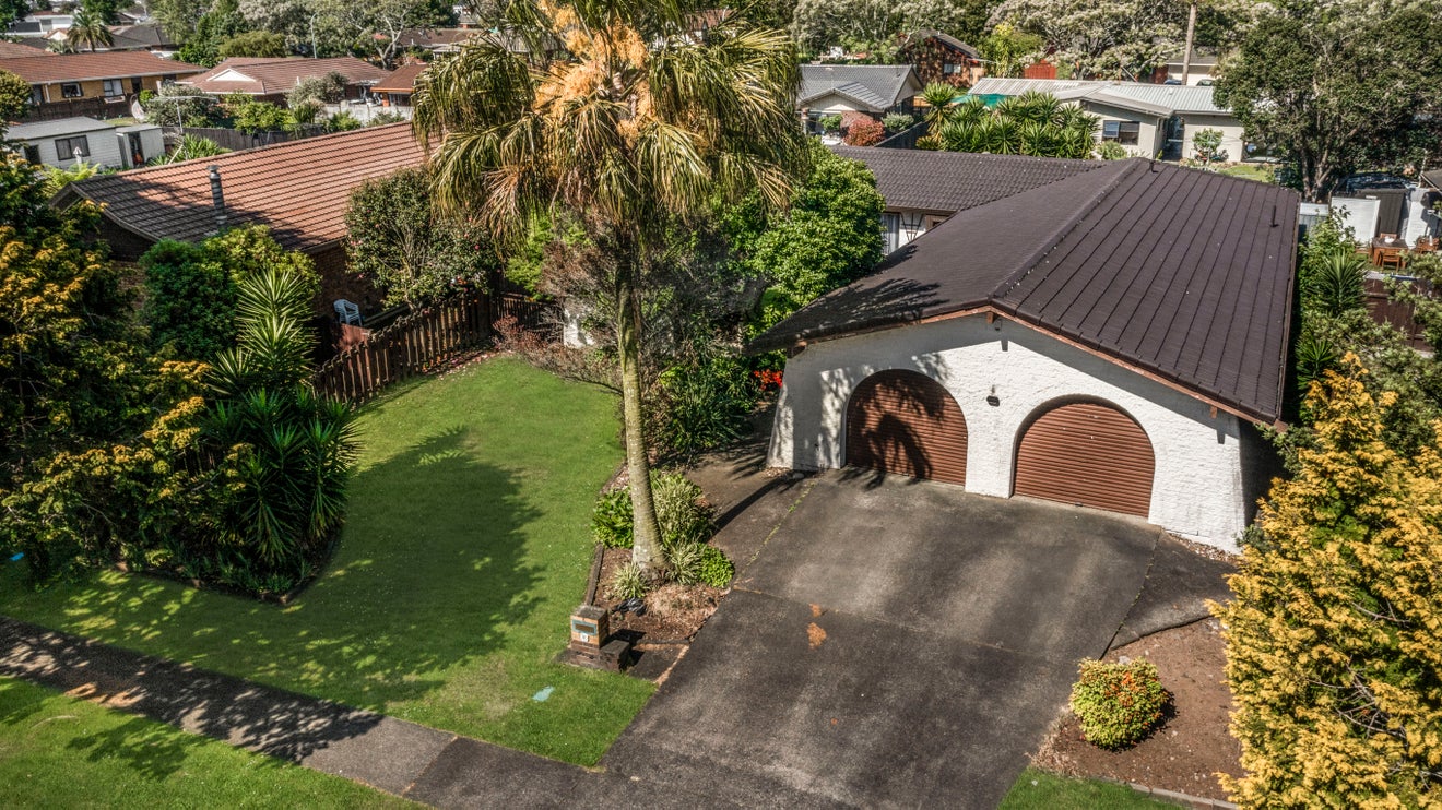 30 Beaumaris Way, Conifer Grove, Takanini - Carousel 1