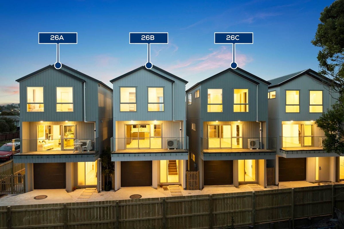 26 Trojan Crescent, New Lynn, Auckland - Carousel 2