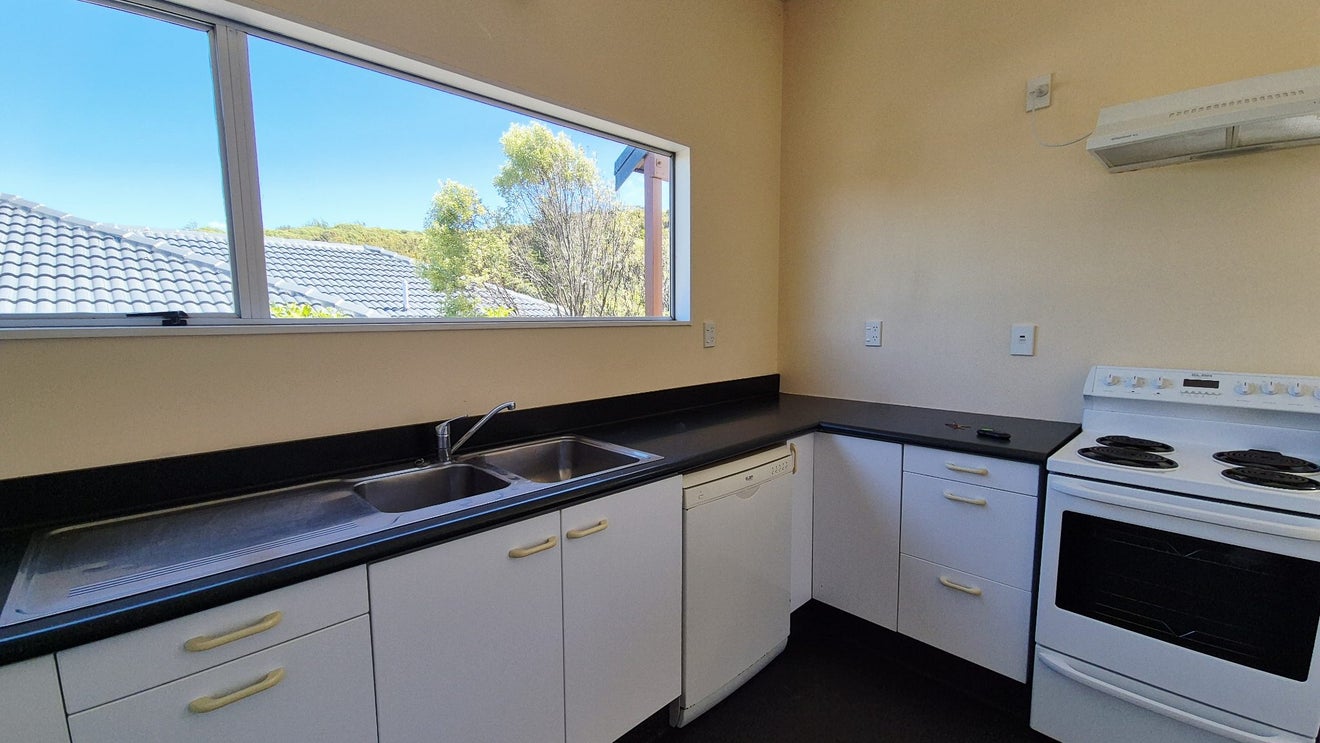 30B Camellia Terrace, Maungaraki, Lower Hutt - Carousel 2