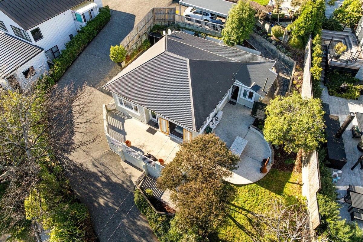 7 Oates Street, Kaikorai, Dunedin - Carousel 1