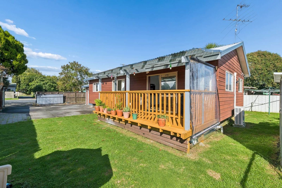 32A Station Road, Takanini, Auckland - Carousel 1
