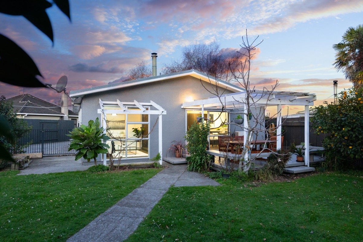 39 Church Street, Awapuni, Palmerston North - Carousel 13