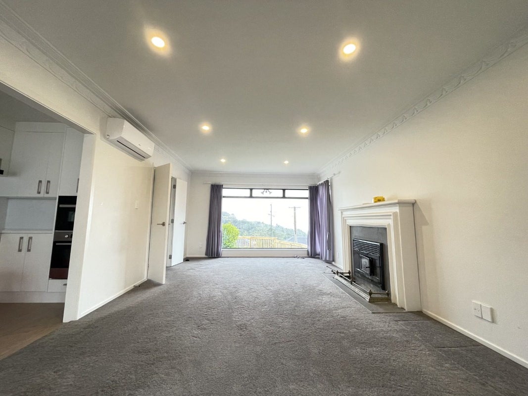 11 James Tyler Crescent, Lynfield, Auckland - Carousel 2