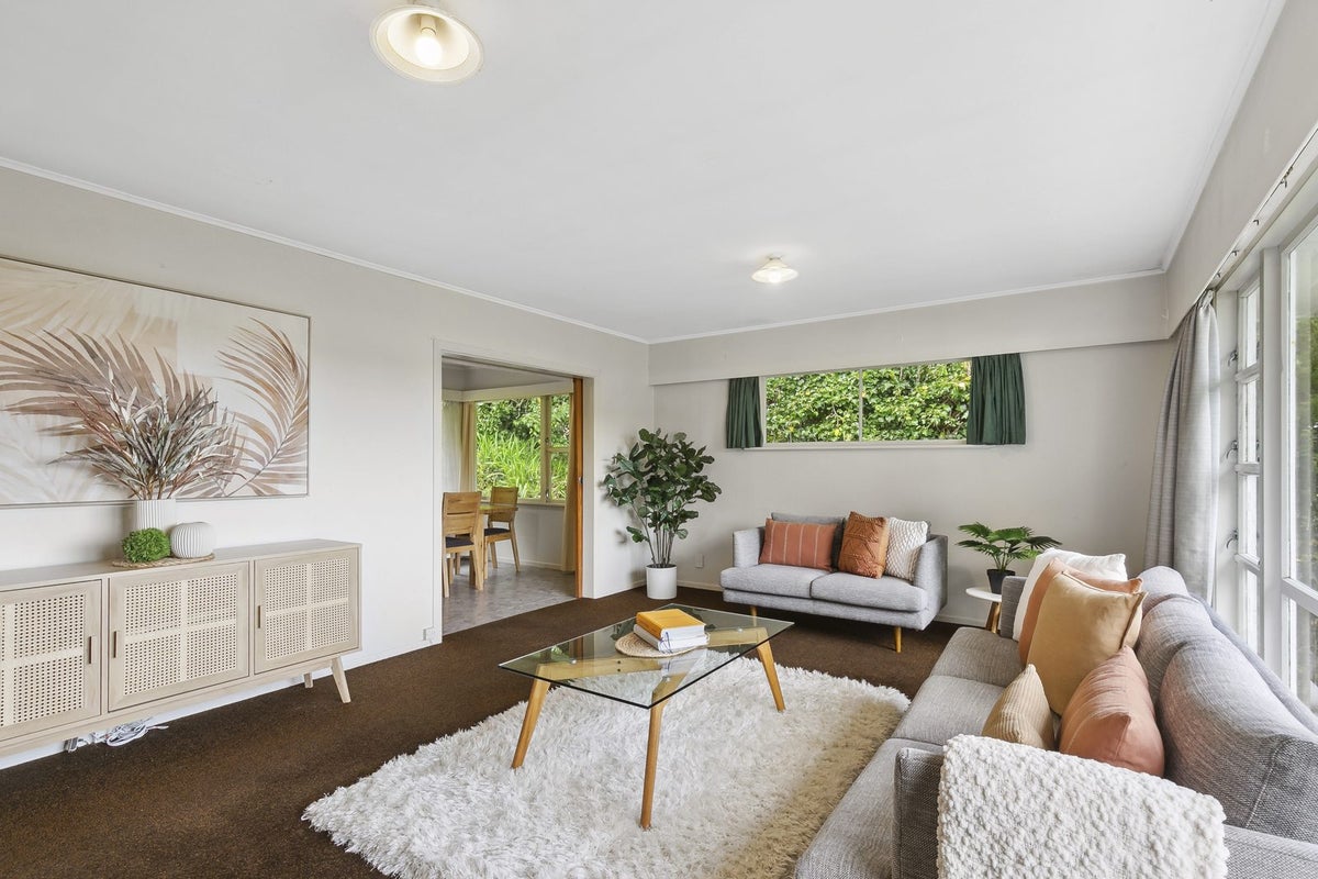 14 Canterbury Street, Karori, Wellington - Carousel 1
