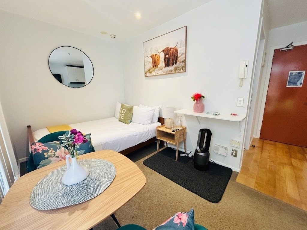 1J/32 Eden Crescent , City Centre, Auckland City, Auckland - Carousel 1