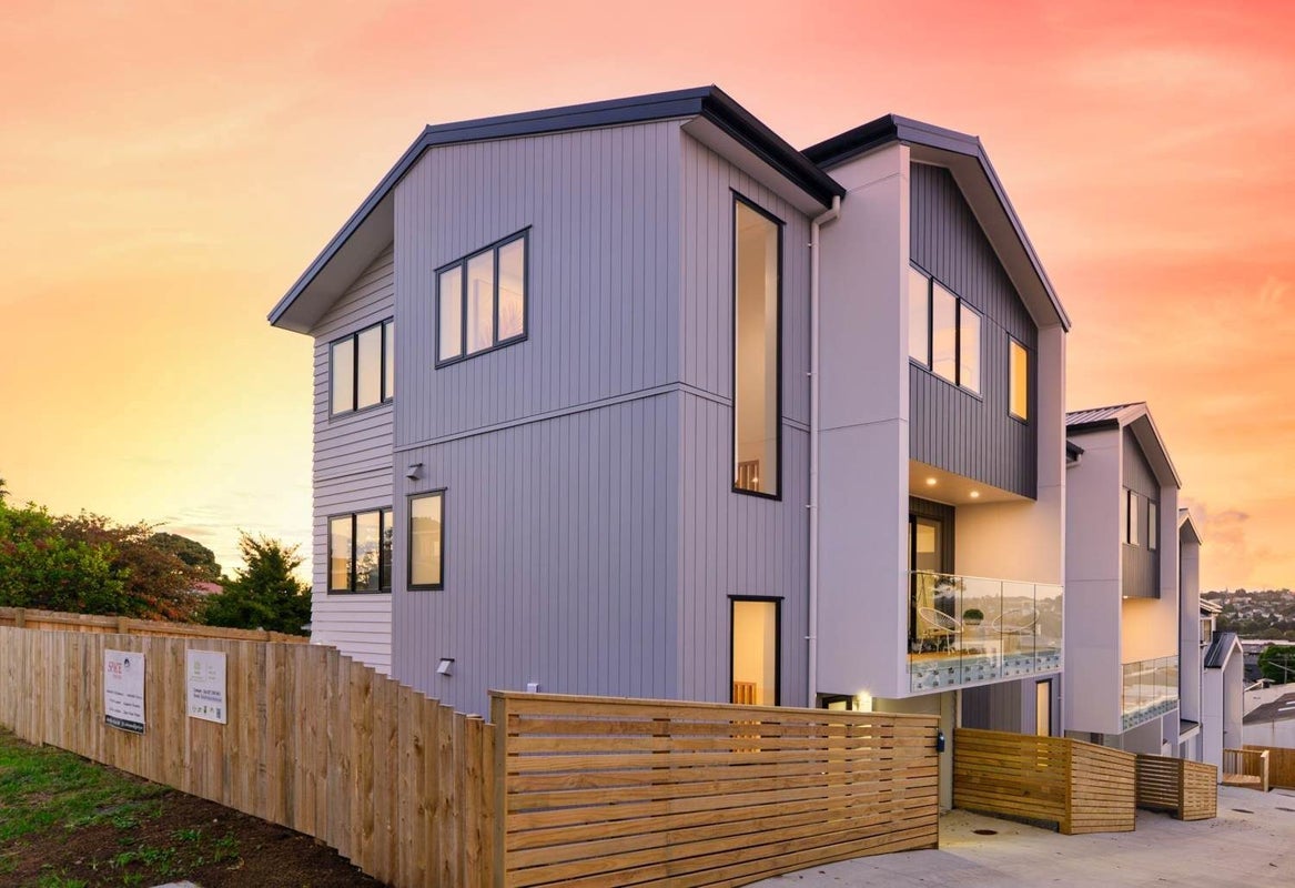 93A Bruce Road, Glenfield, Auckland - Carousel 1