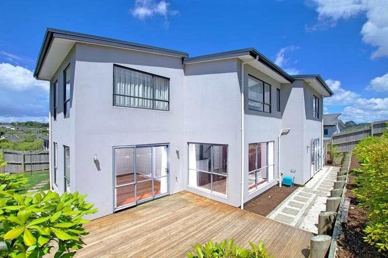 26 Catlins Place, Fairview Heights, Auckland - Carousel 2