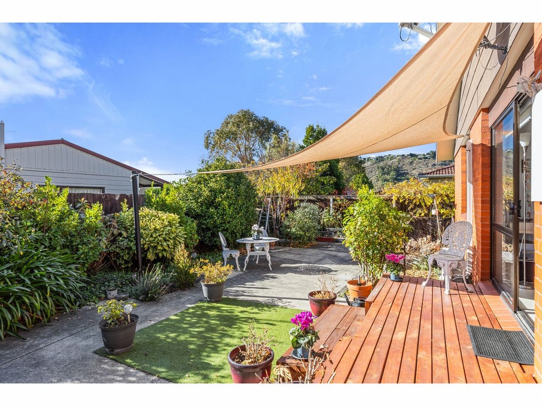 32B Laing Crescent, Heathcote Valley, Christchurch - Carousel 2