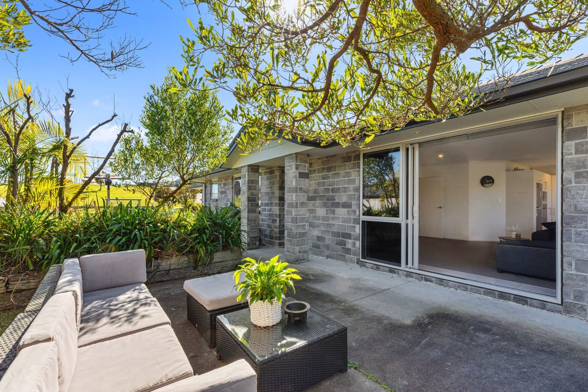 234 Ballintoy Park Drive, Welcome Bay, Tauranga - Carousel 1
