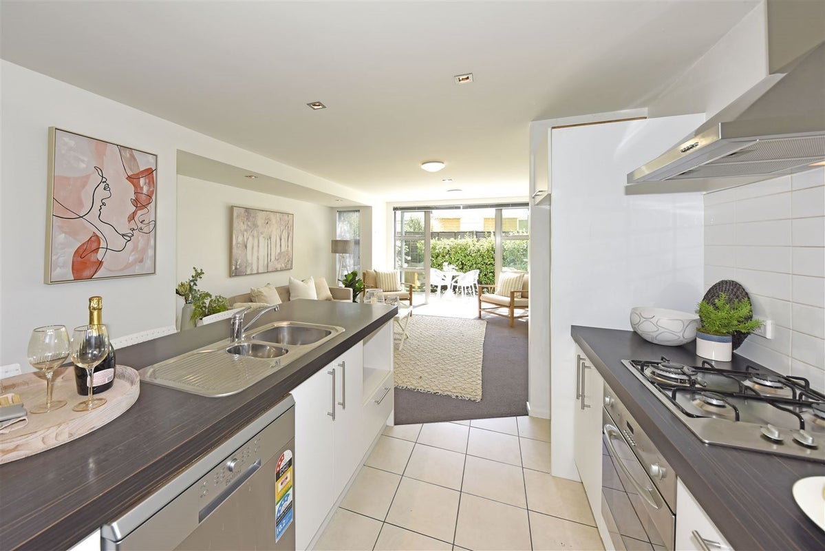 39B Whitmore Street, Edgeware, Christchurch - Carousel 16