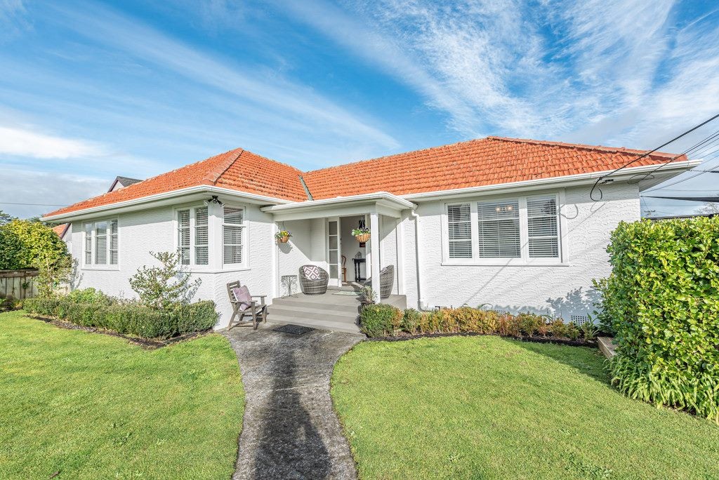 4 Dickson Crescent, Saint Johns Hill, Whanganui - Carousel 1