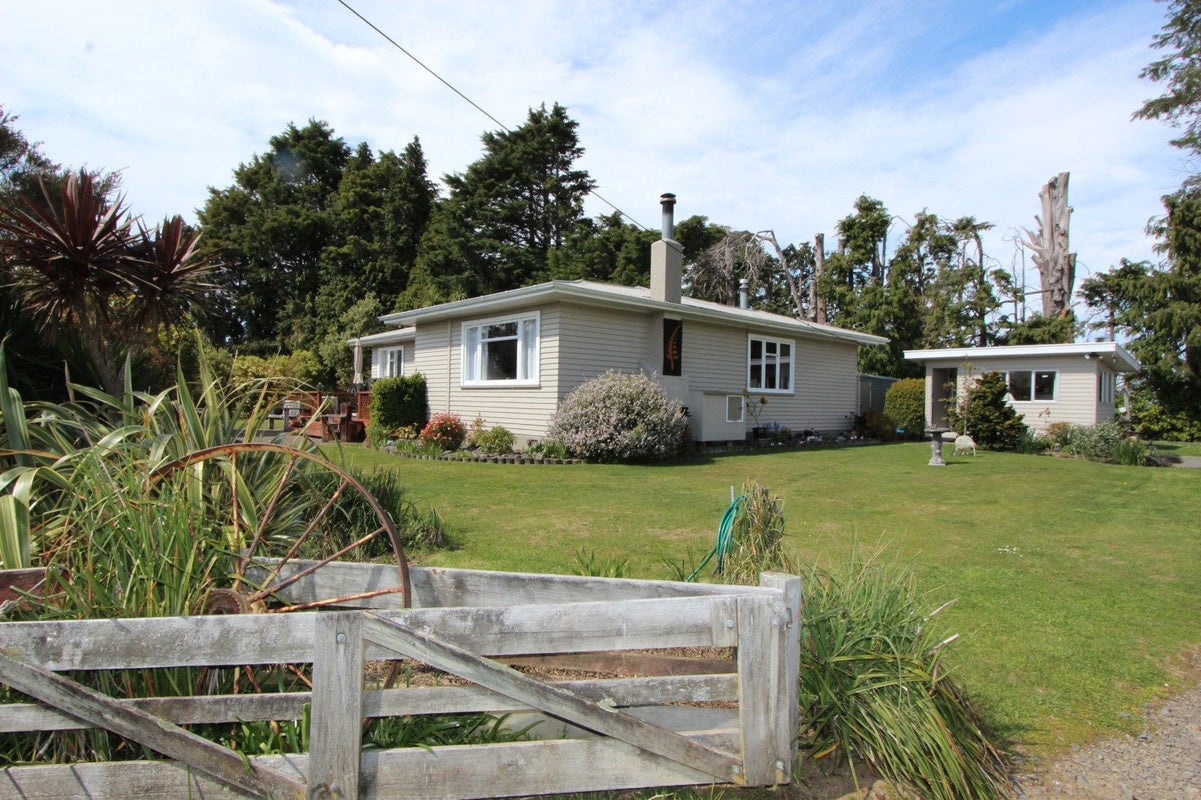 945 Makaretu Road, Ashley Clinton, Takapau - Carousel 1