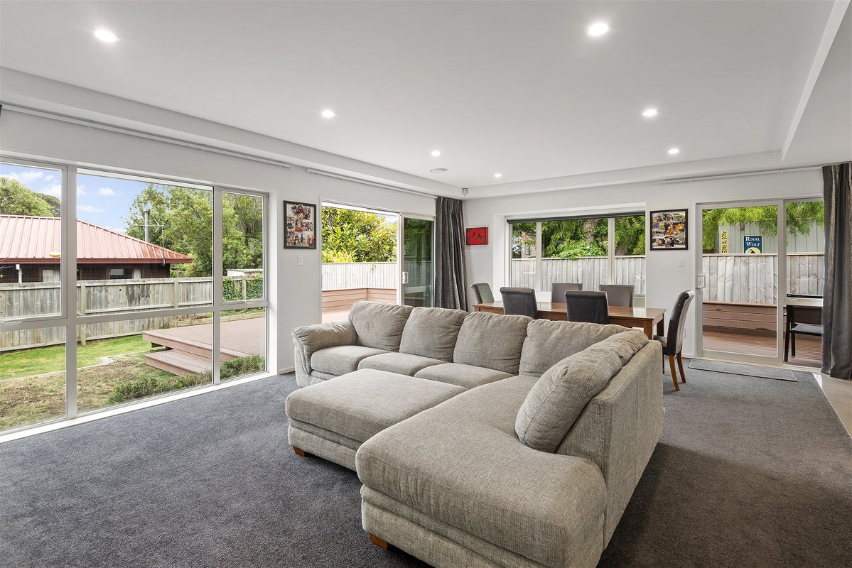 6 Vernon Terrace, Hillsborough, Christchurch - Carousel 2