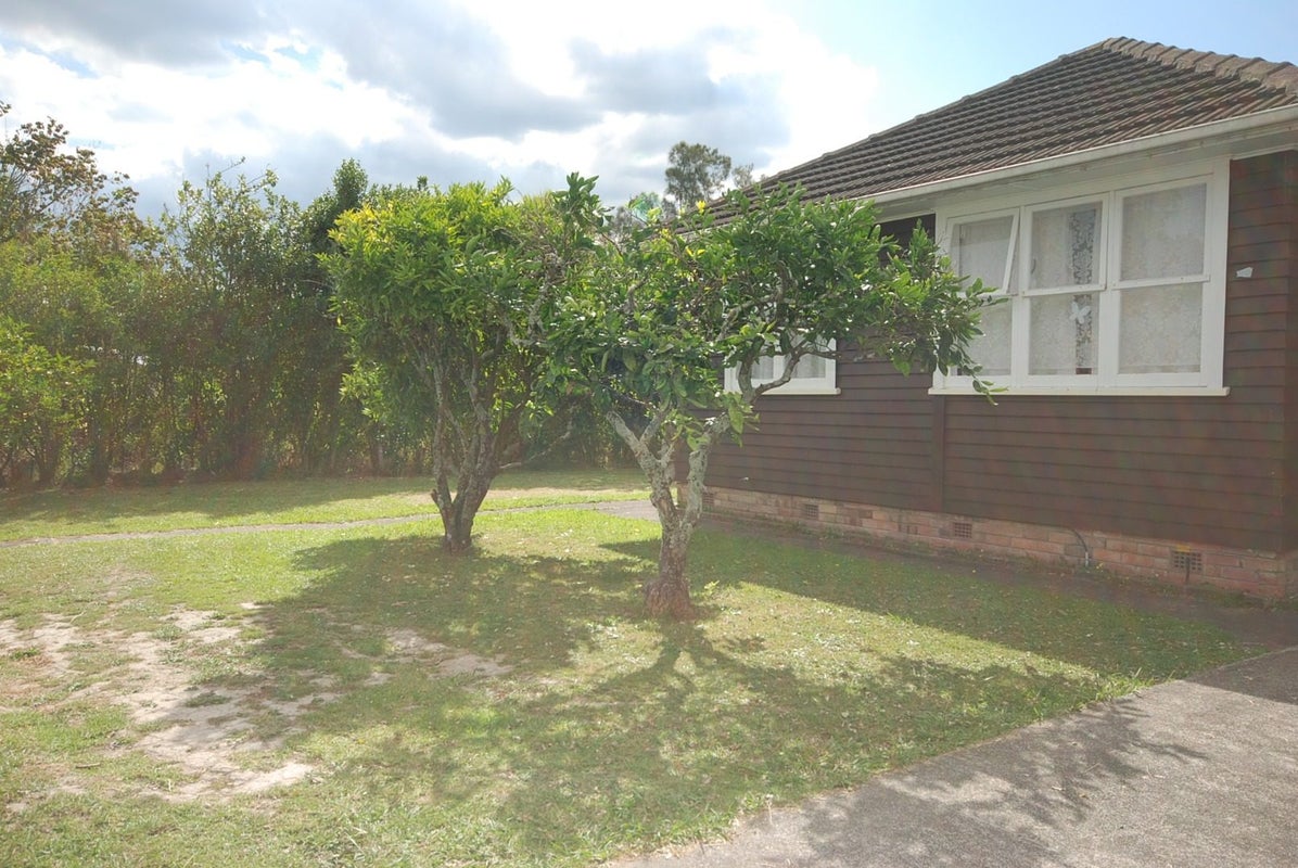 9 Aronui Terrace, Kelston, Auckland - Carousel 2