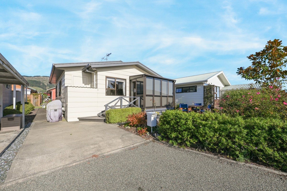 4 Conifer Court, Richmond, Richmond - Carousel 1