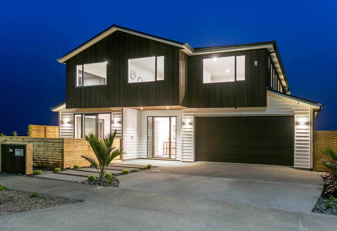 34 Bearing Parade, Long Bay, Auckland - Carousel 1
