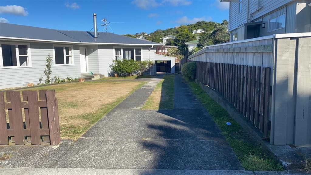 14 Clematis Grove, Maungaraki, Lower Hutt - Carousel 2